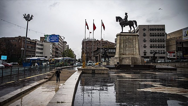 Memurlar 3 Nisan'da meydana iniyor: 'Geçinemiyoruz' tepkisi büyüyor