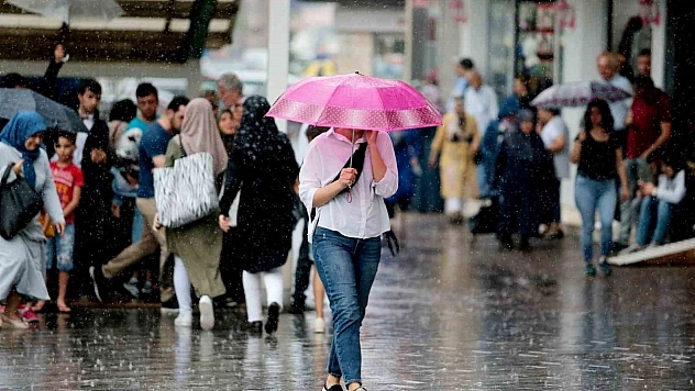 Meteoroloji saat vererek uyardı: Kuvvetli sağanak geliyor