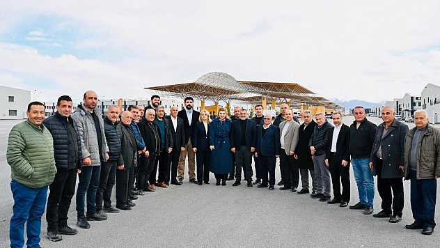 Ölmeztoprak, esnaf, üretici ve vatandaşla buluştu