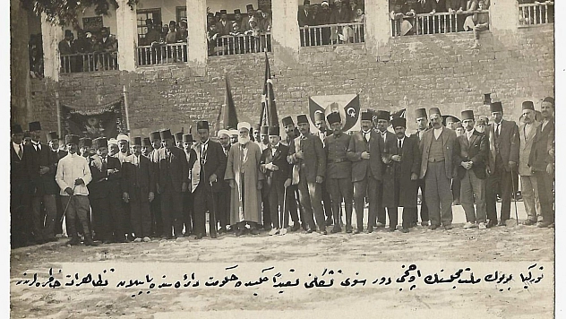 Milli Mücadele'ye ait 5 tarihi fotoğraf kent arşivi'ne bağışlandı