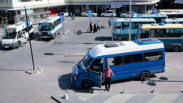 Minibüs durakları yeniden düzenlendi