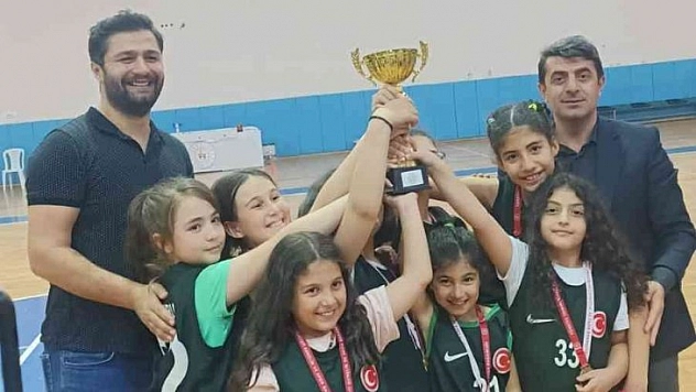 Gözü yükseklerde