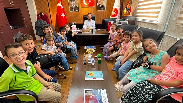 Minik kalplerden Filistin'e anlamlı Destek: kumbaralarını bağışladılar