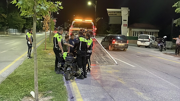 Motosiklet ile elektrikli bisiklet çarpıştı: 2 ağır yaralı