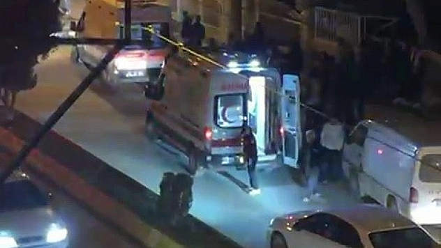Motosiklet ile otomobil çarpıştı: 2 yaralı