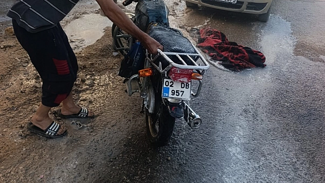 Motosiklet yangını korkuya neden oldu