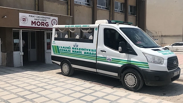 Motosiklet yayaya çarptı: 2 kişi hayatını kaybetti