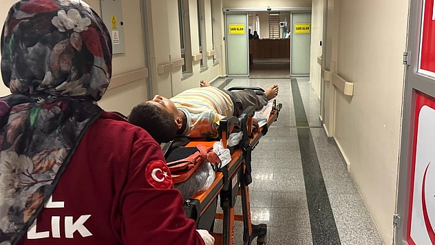 Motosikletin çarpıp kaçtığı çocuk yaralandı