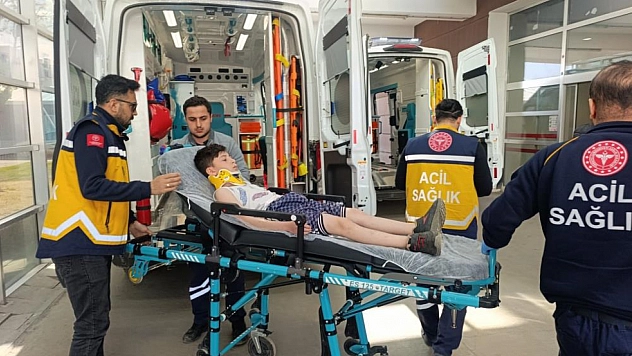 Motosikletin çarptığı bisiklet sürücüsü yaralandı