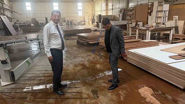 MTSO Başkan Adayı Boyraz'dan fırtınadan etkilenen OSB'ye ziyaret