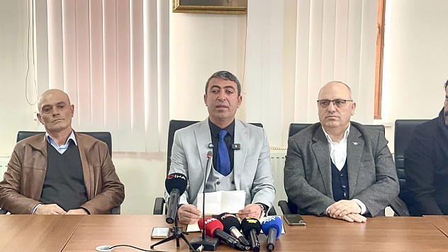 Muhtarlar ve CHP'li üyelerden ihraç tartışmasına ortak tepki