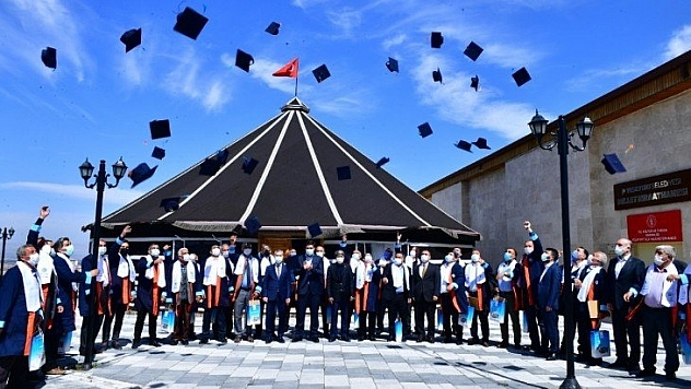 Muhtarlar mezun oldu