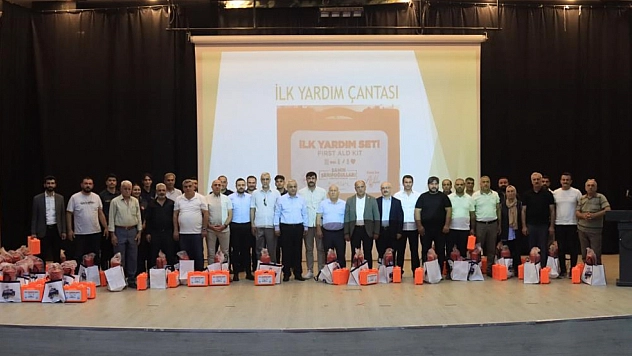 Muhtarlara yangın söndürme tüpü dağıtıldı