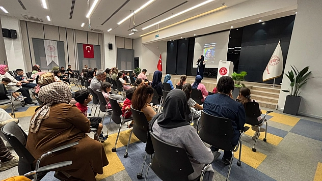 Nilüfer Zontul Aktaş'tan gençlere çağrı: 'Kendinize bir alan açın, ruhunuz dinlensin'