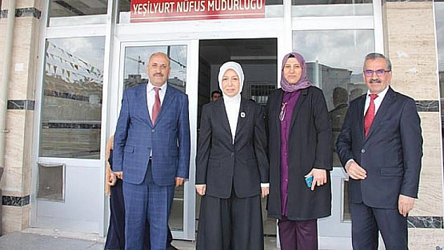 Nüfus müdürlüklerini ziyaret etti