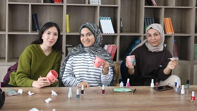 İnönü Üniversitesi'nde öğrenciler kupalarını tasarladı