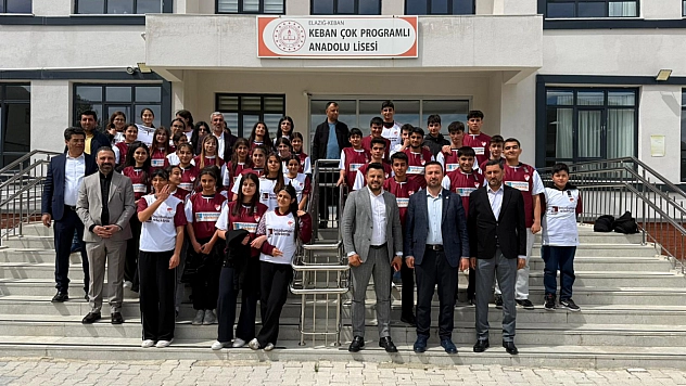 Öğrencilere Elazığspor forması dağıtıldı
