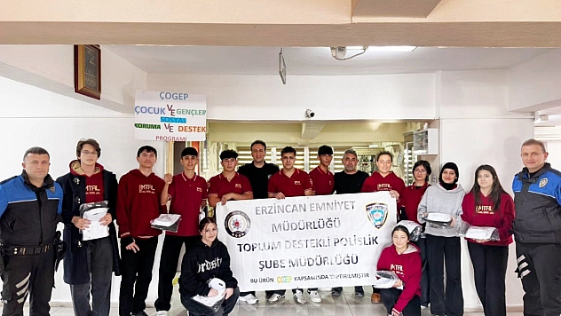 Öğrencilere kayak kursu