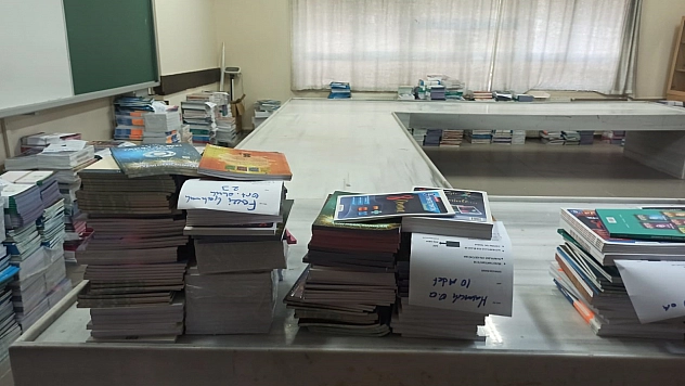 Öğrencilere kaynak kitap dağıtılacak