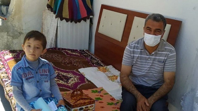 Öğrencilerini unutmadılar