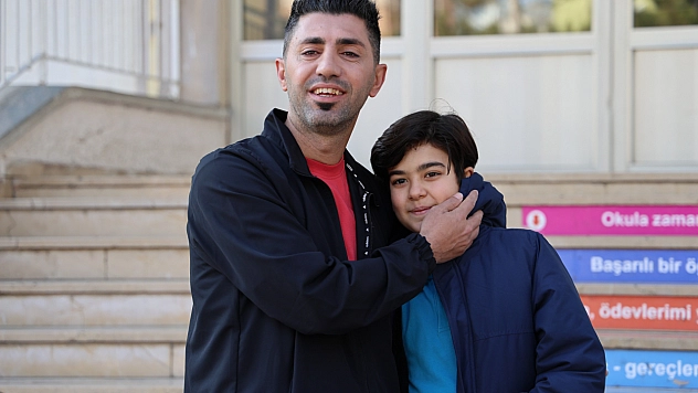 Öğrencisinin hayatını kurtardı