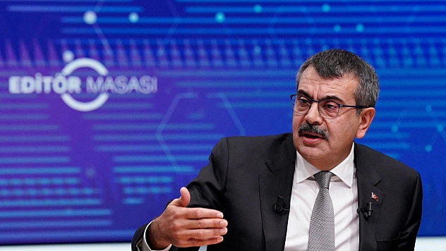 Öğretmene ve öğrenciye derste telefon yasak