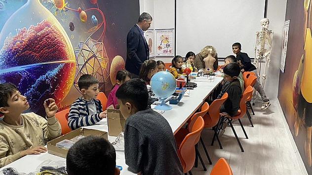 Adıyaman'ın o okulunda bilim odası açıldı