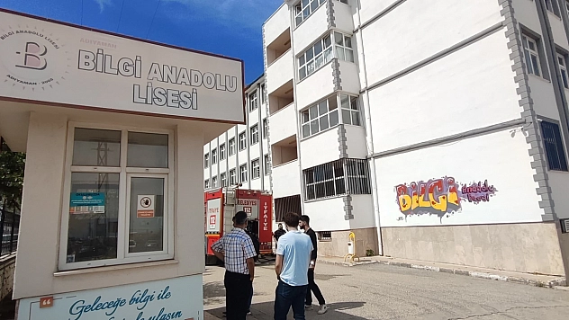 Okulda korkutan yangın