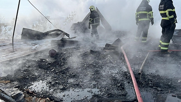 Okulda yakılan soba çatıya sıçradı, öğrenciler tahliye edildi