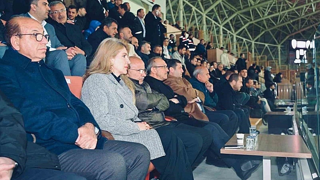 Malatya Yeşilyurtspor maçlarını tribünden takip etti