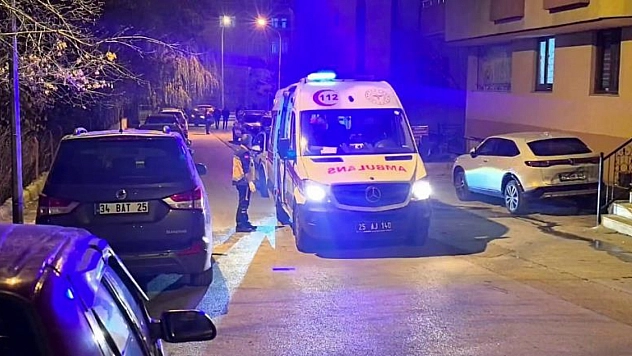 Otomobil içinde bıçaklı kavga: 3 yaralı