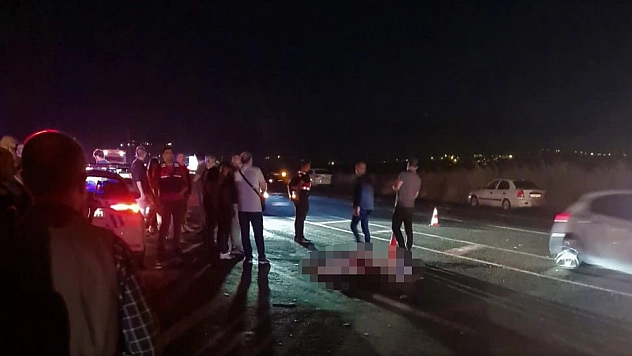 Otomobil ile motosiklet çarpıştı 1 ölü
