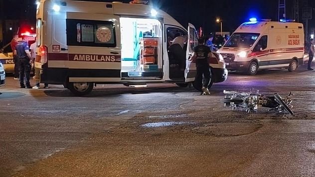 Otomobil ile motosiklet çarpıştı: 1 yaralı