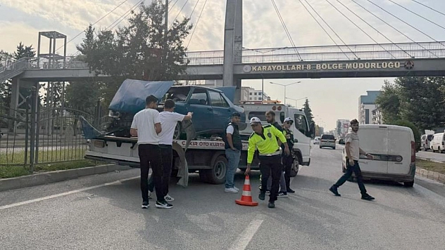 Otomobil refüje çıktı