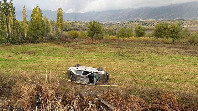 Malatya'da otomobil şarampole uçtu: 2 yaralı