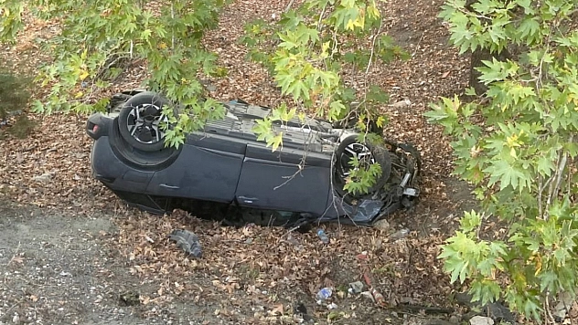 Otomobil şarampole yuvarlandı: 1 yaralı