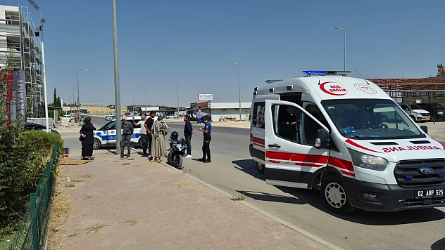 Otomobille motosiklet çarpıştı: 1 yaralı