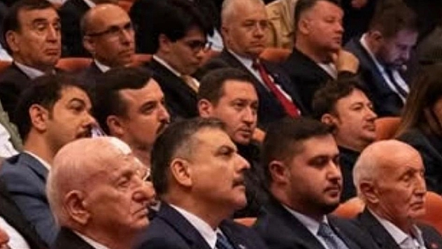 'Gençler için siyaset eğitimi önemli'