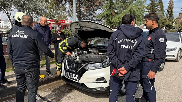 Park halindeki otomobilden dumanlar yükseldi