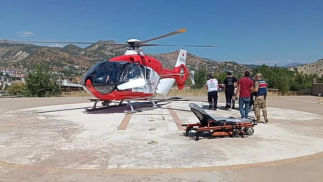 Parmaklarından yaralanan kadın, ambulans helikopterle Malatya'ya sevk edildi