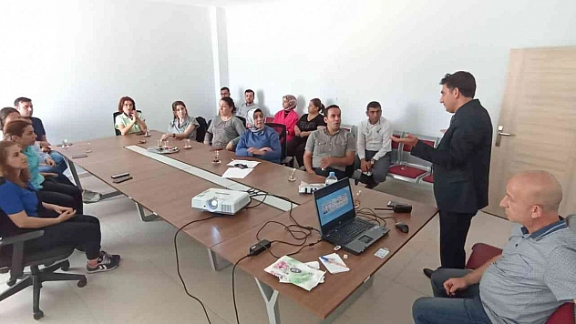 Polis eğitim verdi