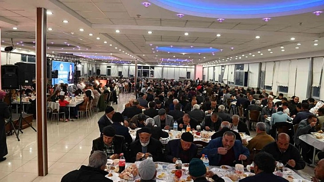 İftar programına ilgi