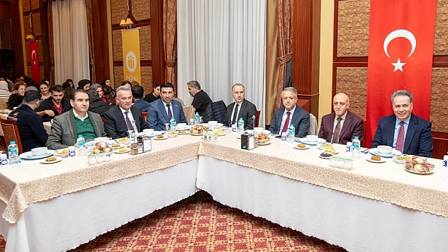 Rektörü Akpolat, TÖTM çalışanlarıyla iftarda buluştu