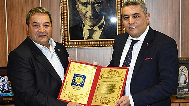 Sadıkoğlu'na Onursal Üyelik 