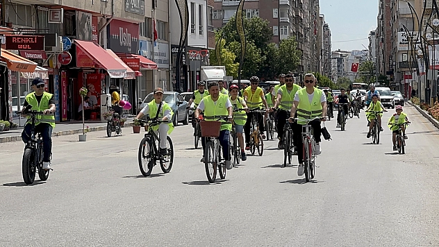 Sağlıklı yaşam için pedal çevirdiler