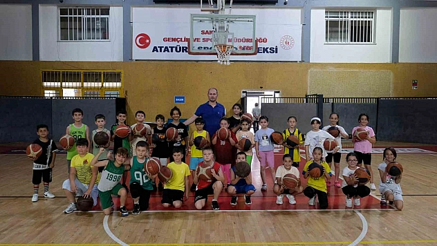 Çocuklar sporun her dalında dolu dolu bir yaz tatiline başladı