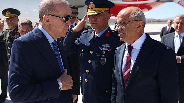 Sami Er, raylı sistem projesini Cumhurbaşkanı Erdoğan'a sundu