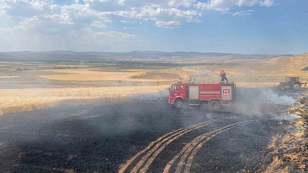 Sandıklı'da tarım arazilerinde yangın çıktı