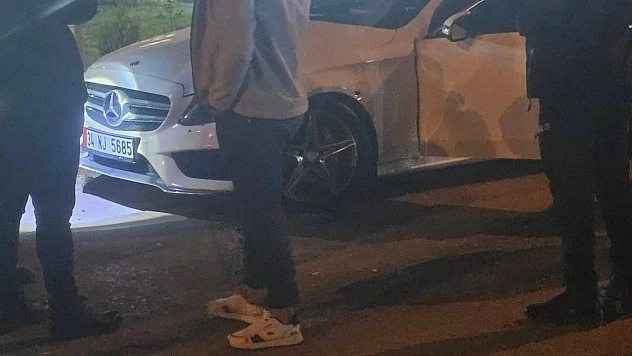 Seyir halindeki otomobile silahlı saldırı: 1 yaralı