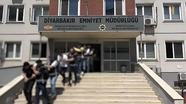 Silahlı suç örgütü şebekesi çökertildi: 40 gözaltı